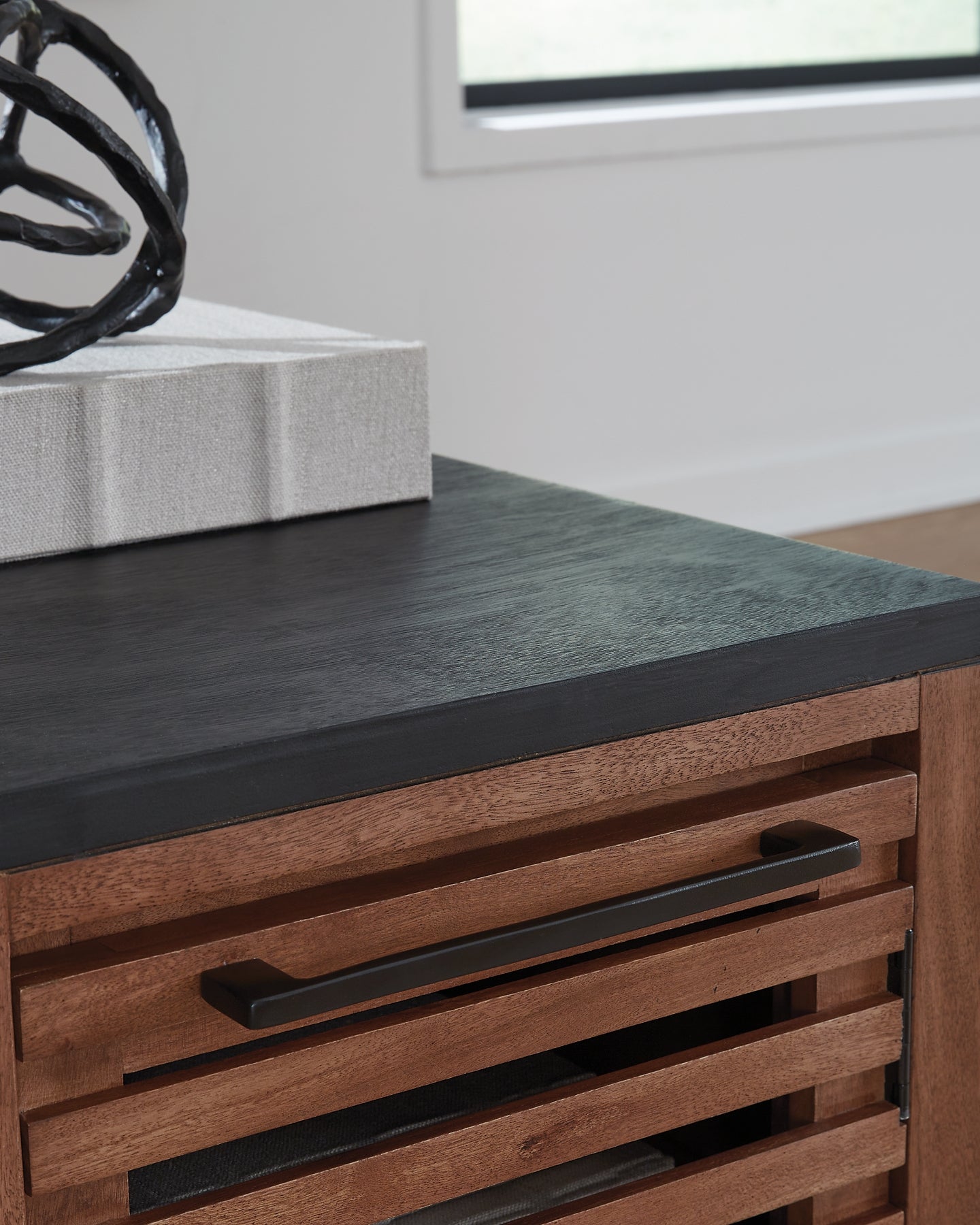 Table d'appoint Kallari Chair